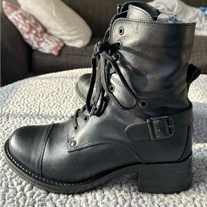 Taos Footwear Crave Lace Up/Zip Up Boots - Black